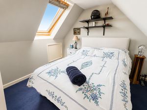 Bedroom- click for photo gallery